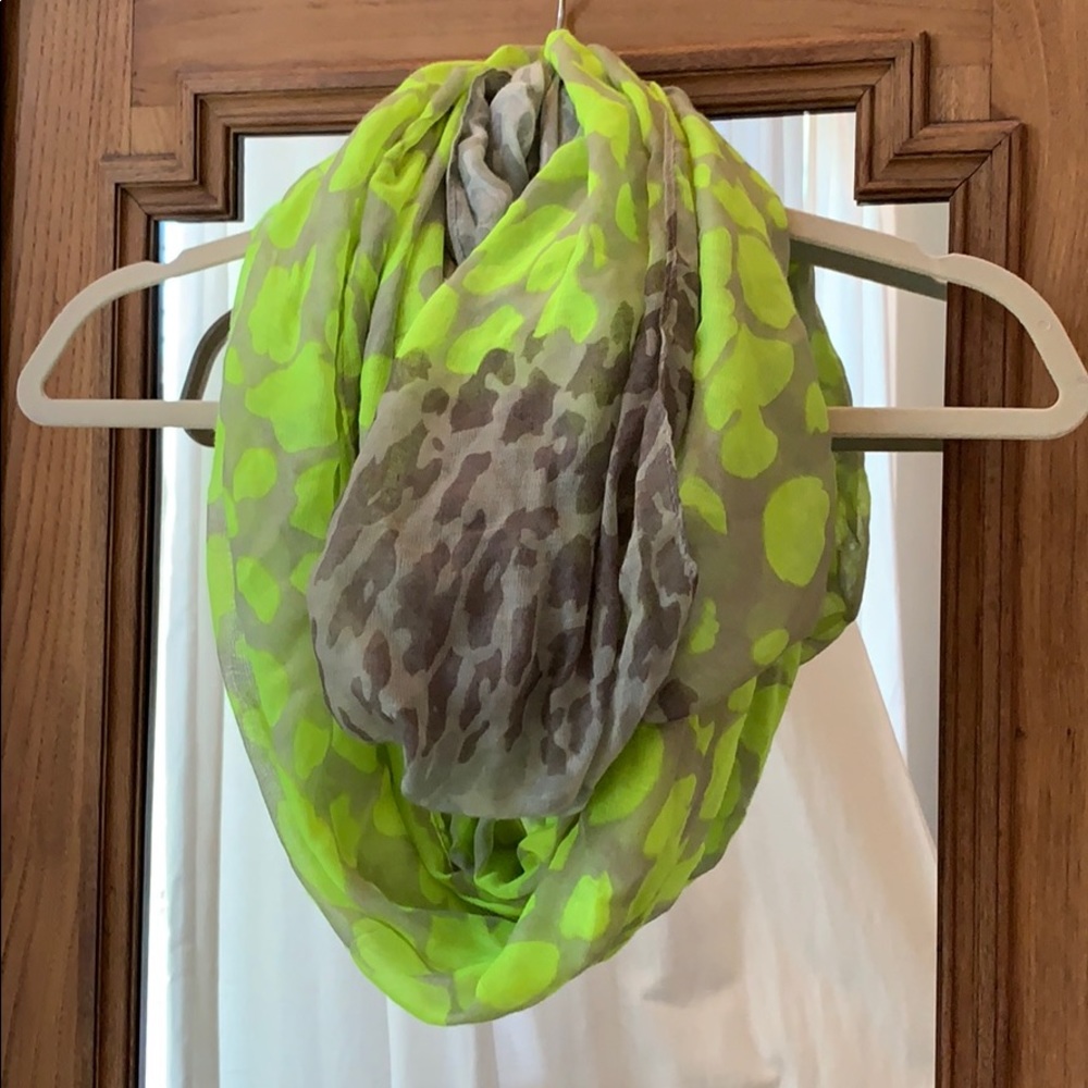 Lightweight Infinity Scarf - image 2